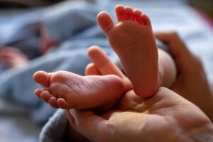 足の消臭パウダーを仕事中に効果的に使う方法は？
